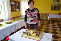 Małgosia Nowicka z KGW Głuchowo zadbała o smaczny i piękny tort urodzinowy  dla GORZELNI